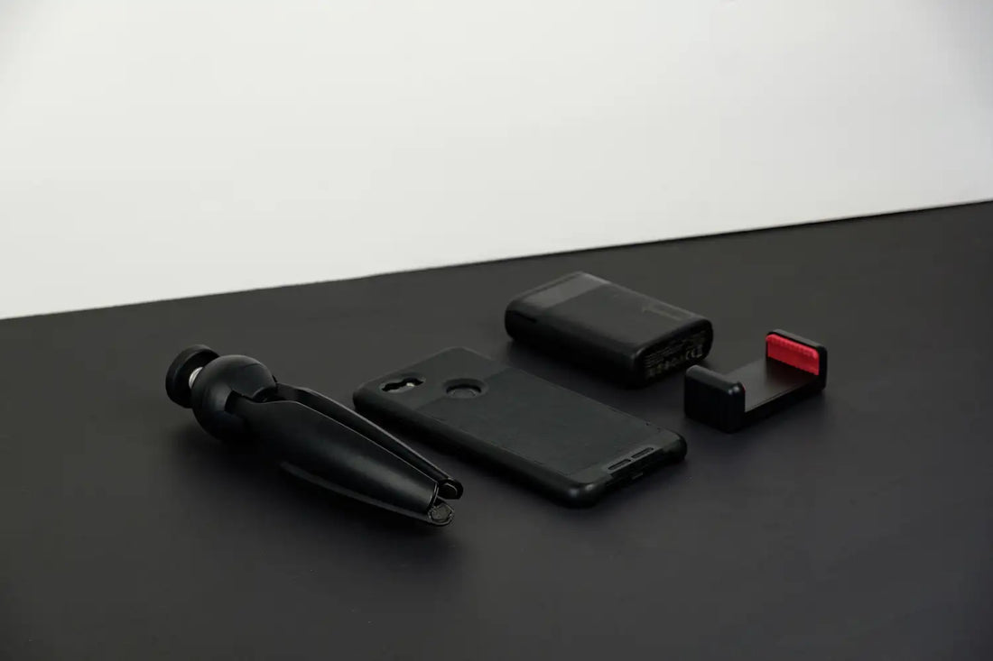 Monochrome 3D printed mobile phone accessories