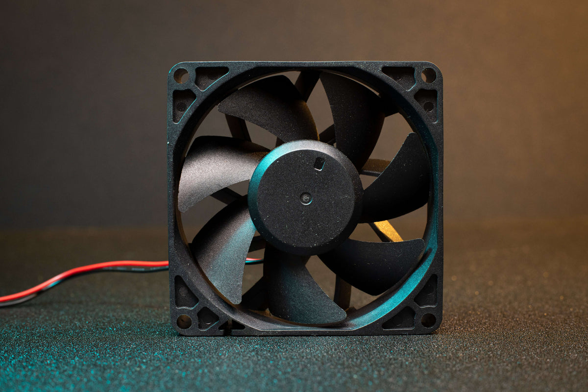 HoneyBadger Balance Series 8025 Axial Fan by Fabreeko – product photo 3